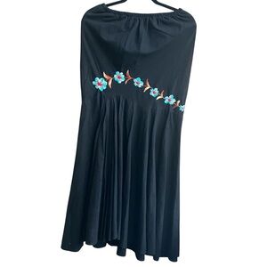 Vintage MIM Monraga Boho Mediterráneo Floral Embroidered Midi Dress Black Size M